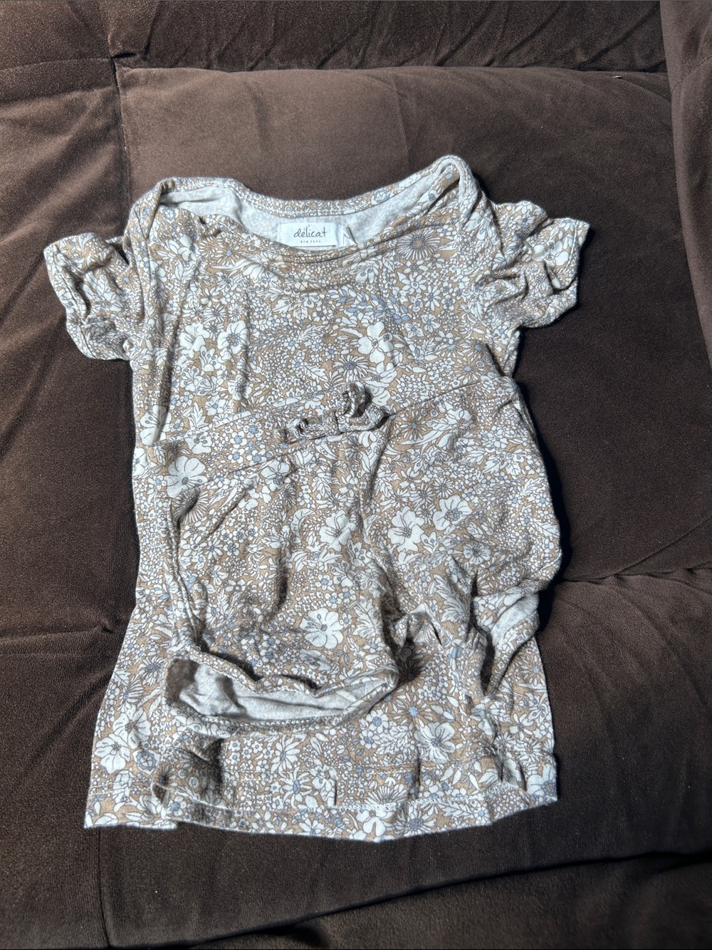 Delicat Floral set - Neutral Beige and White 12-18 m